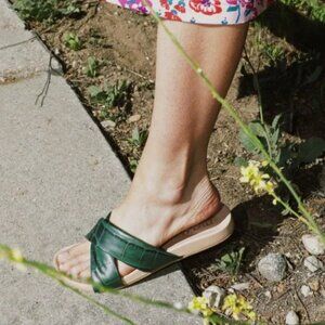 Ma'am Los Angeles Dolly Sandals in Forest Green Size 9
